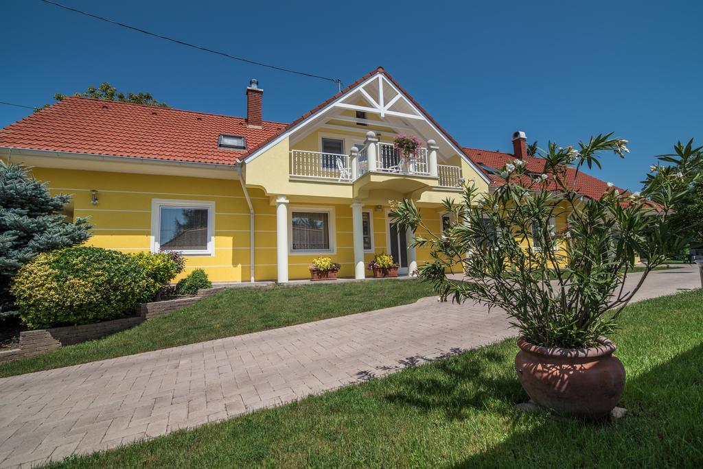 Topaz Apartmanhazak Balatongyörök Exterior foto